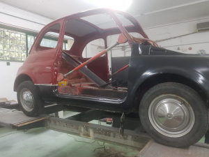 RESTAURO-FIAT-500-1